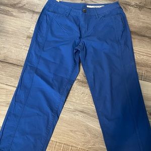 DKNY cropped pants. Sz. 6. New with tags.
